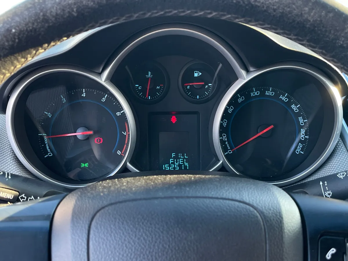 Chevrolet Cruze 1.6 AT (109 л.с.), 2014 — фото 6