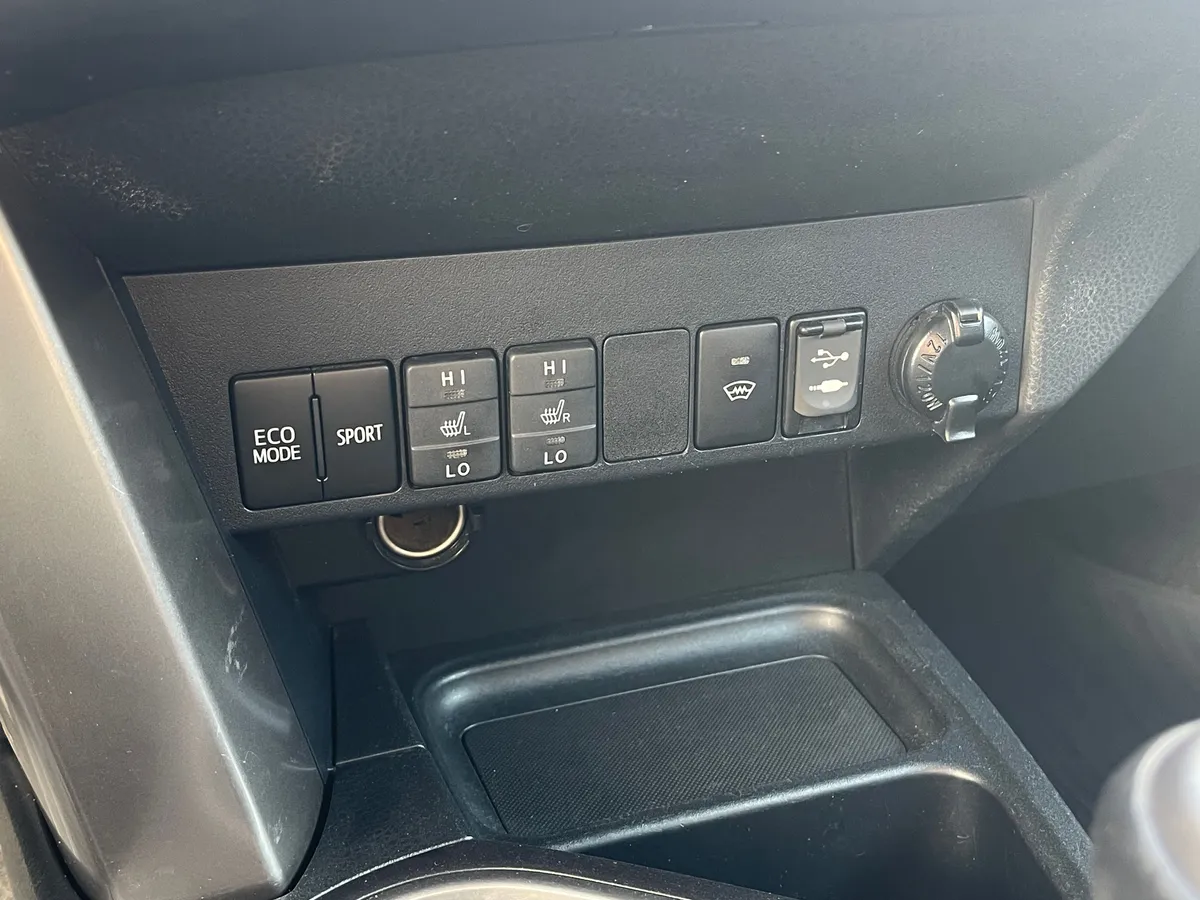 Toyota RAV4 2.0 CVT (146 л.с.)