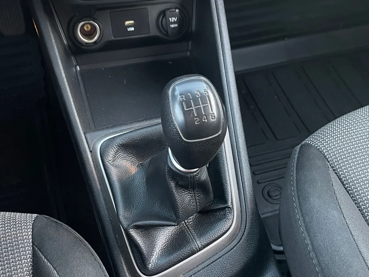 Hyundai Solaris 1.6 MT (123 л.с.), 2020 — фото 8