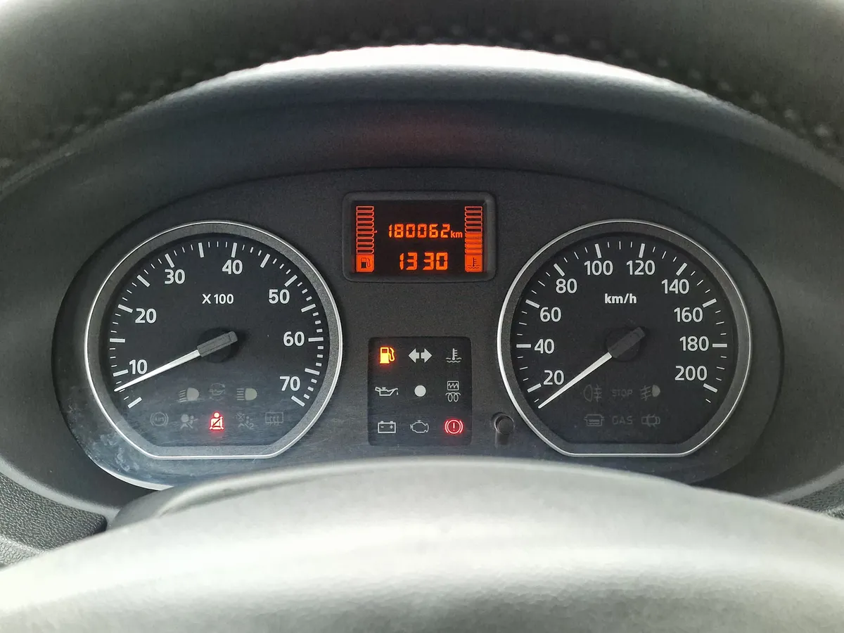 Nissan Almera 1.6 MT (102 л.с.), 2016 — фото 6