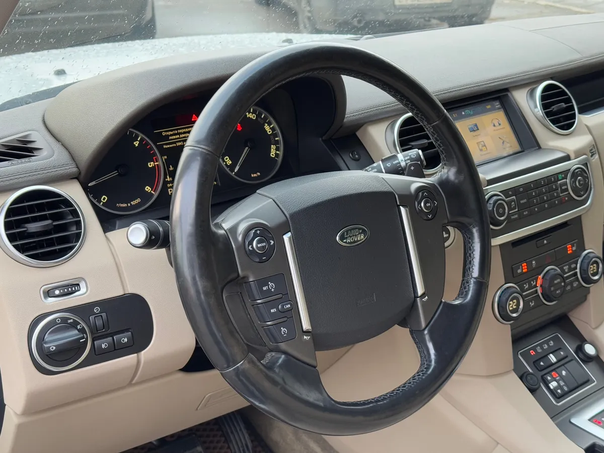 Land Rover Discovery 3.0 TDV6 AT 4WD (211 л.с.), 2015 — фото 8