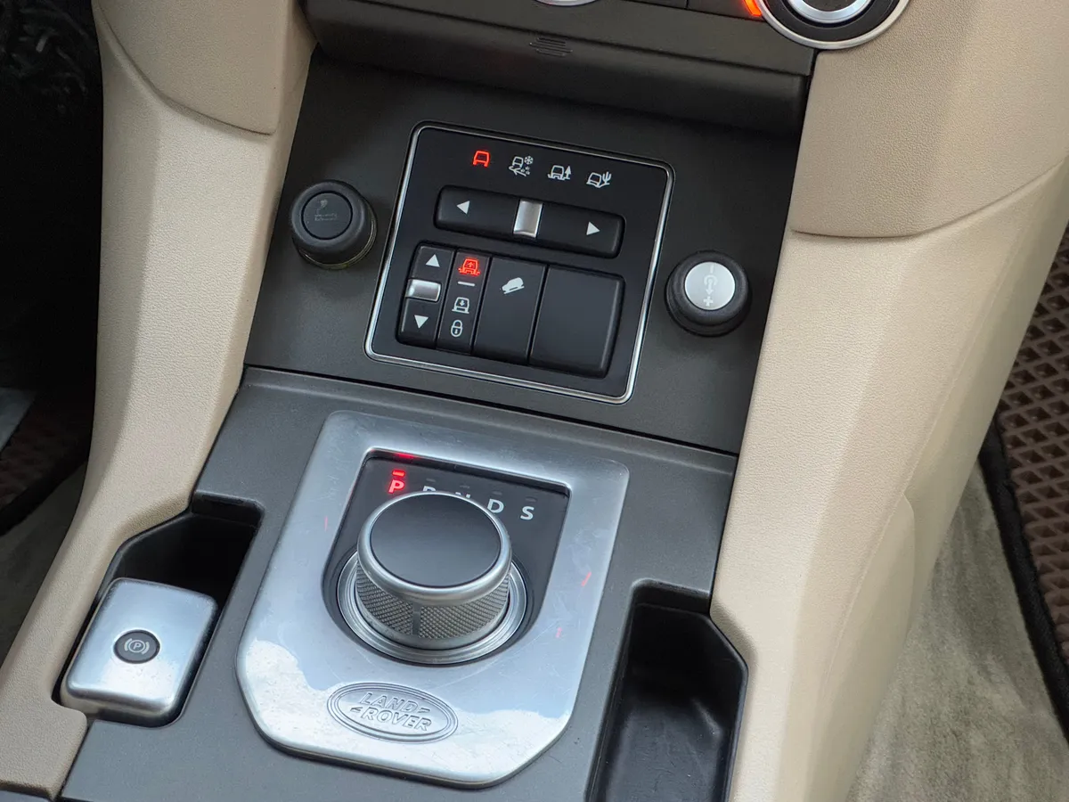 Land Rover Discovery 3.0 TDV6 AT 4WD (211 л.с.), 2015 — фото 14