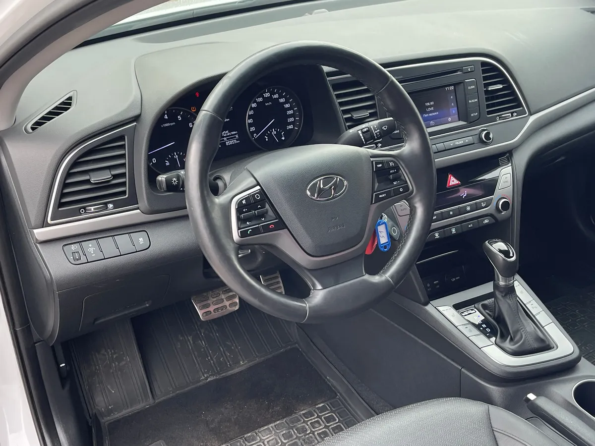 Hyundai Elantra 2.0 AT (150 л.с.), 2017 — фото 5