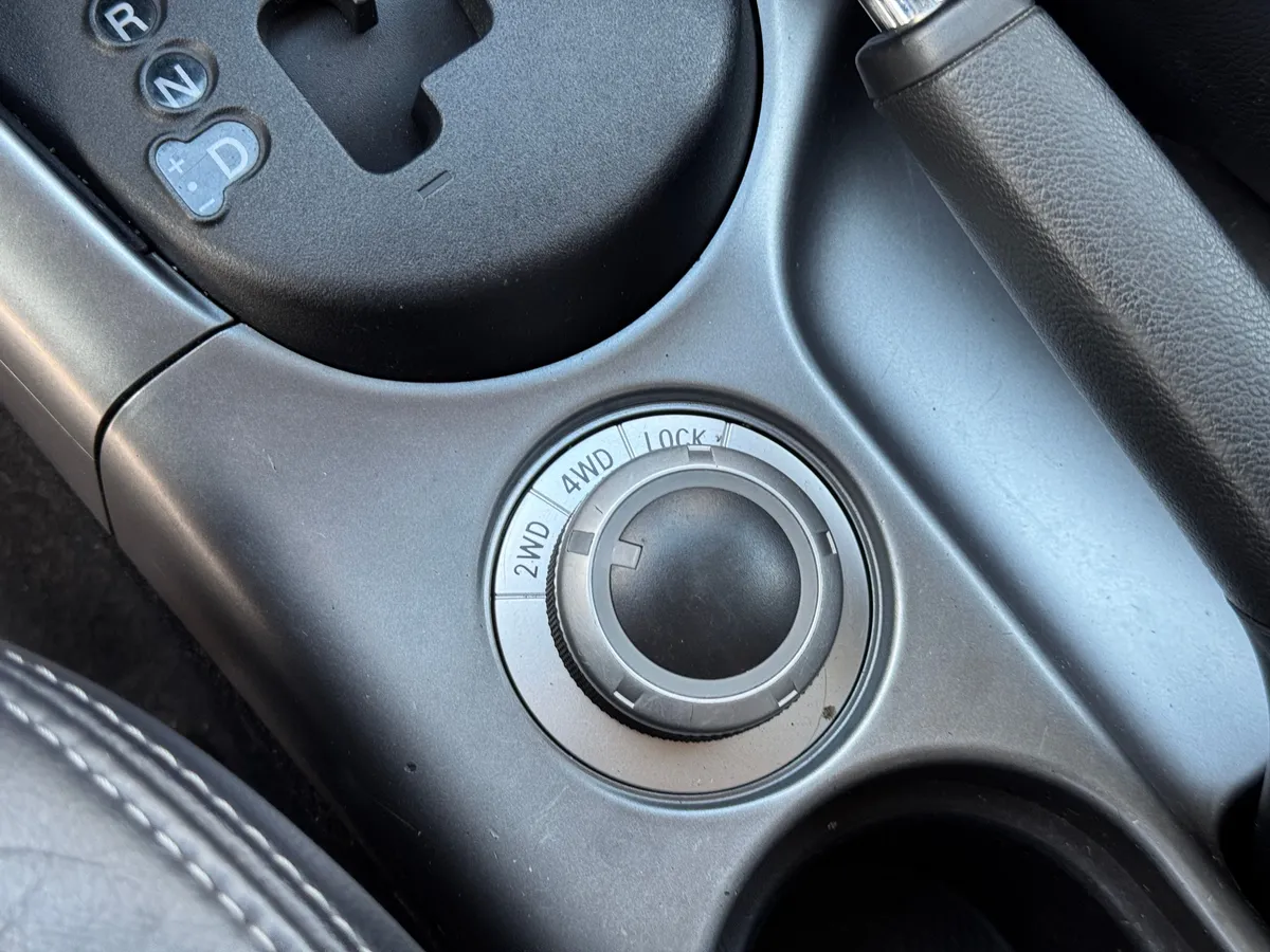Mitsubishi Outlander 2.0 CVT 4WD (147 л.с.), 2011 — фото 11