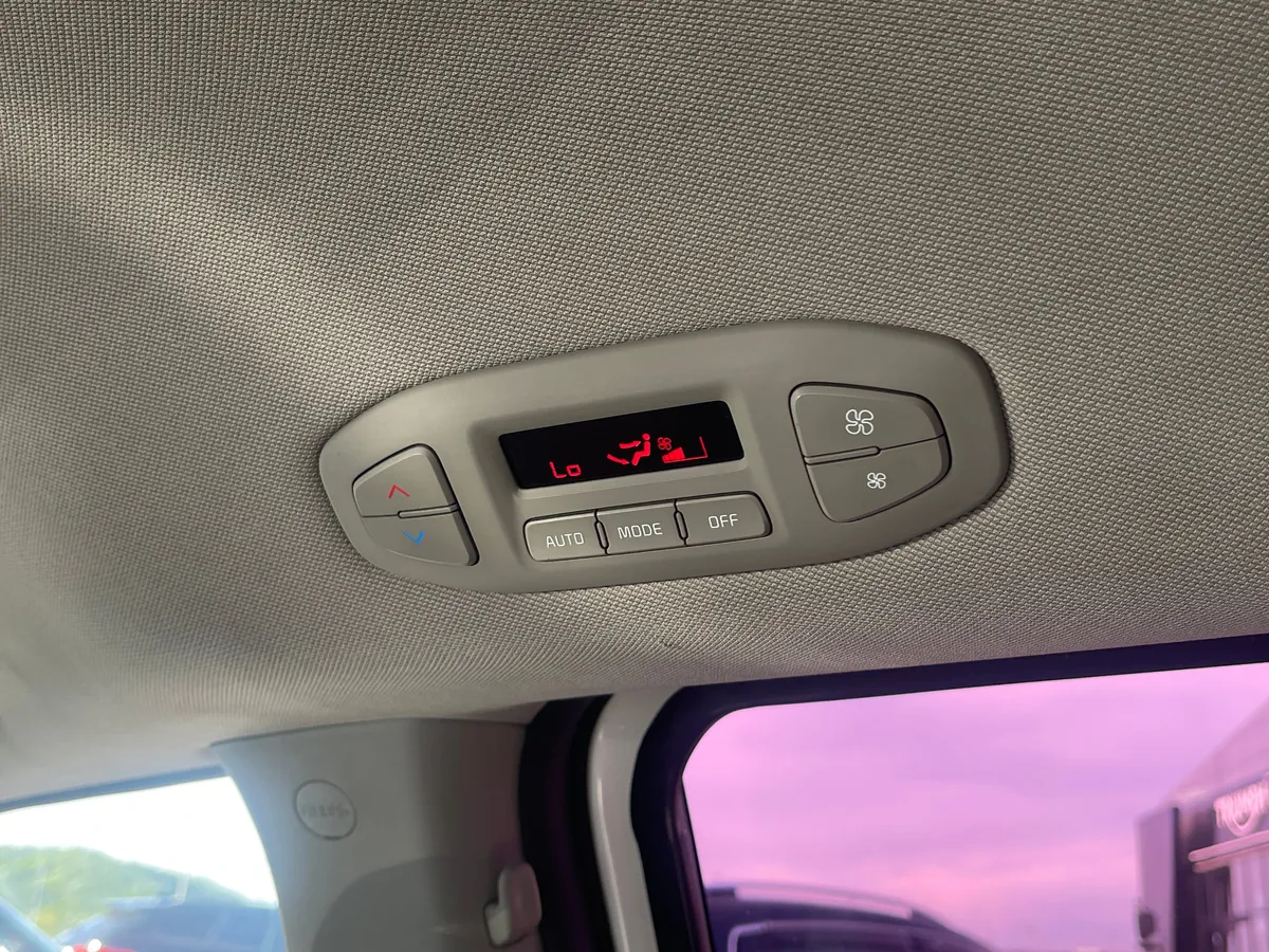 Kia Carnival 2.2 AT (202 л.с.), 2018 — фото 16