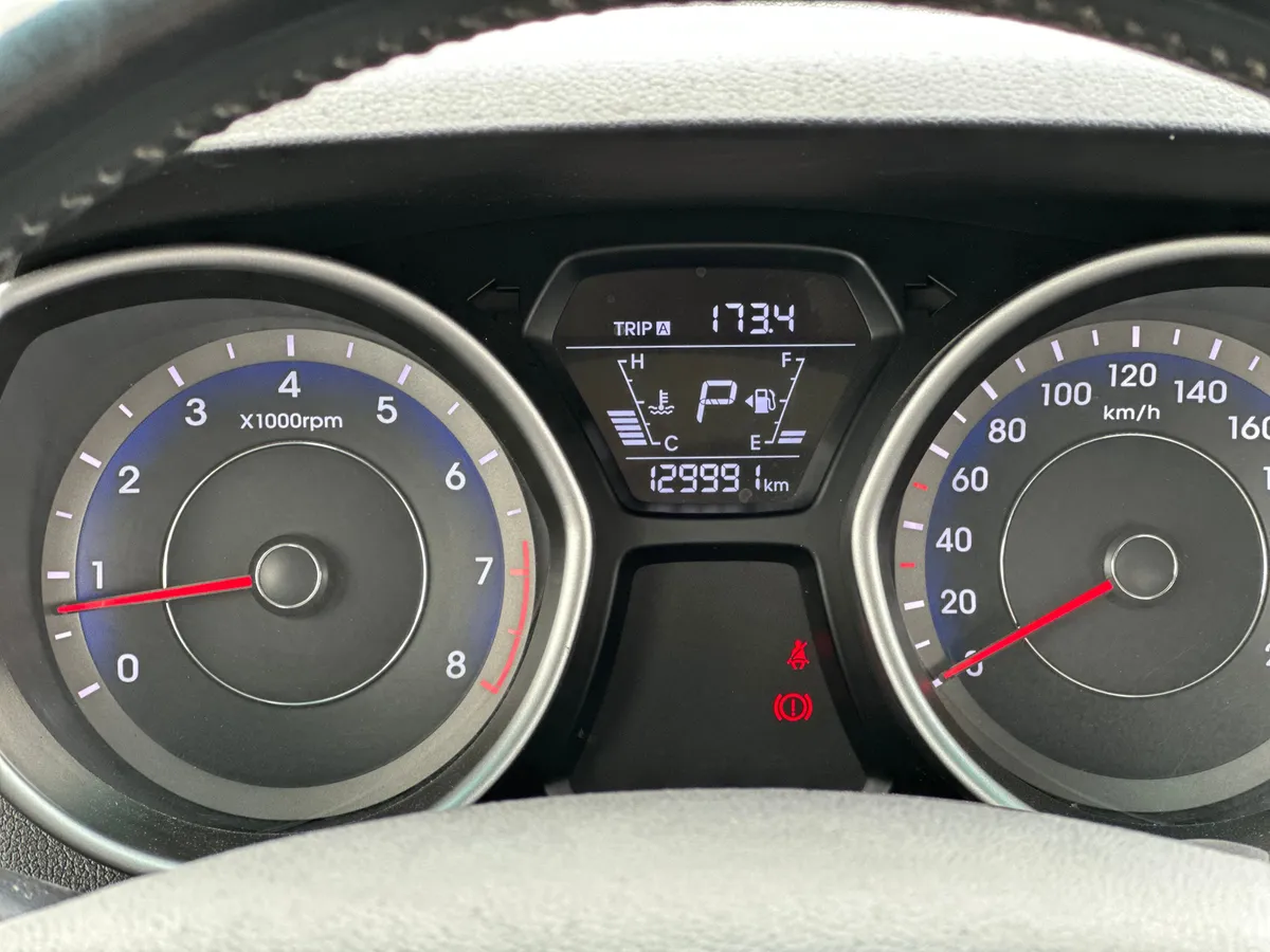 Hyundai Elantra 1.6 AT (132 л.с.), 2015 — фото 9