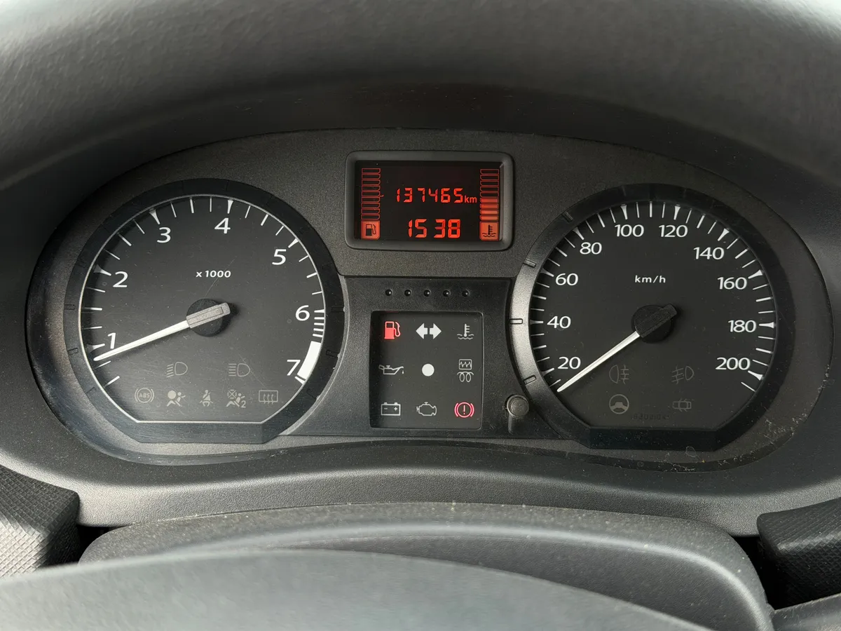 ВАЗ (Lada) Largus 1.6 MT (87 л.с.)