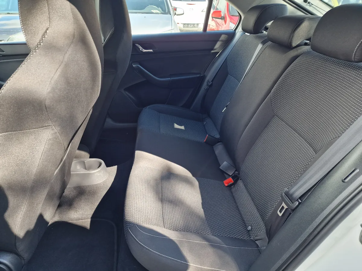 Skoda Rapid 1.4 AMT (122 л.с.), 2014 — фото 11