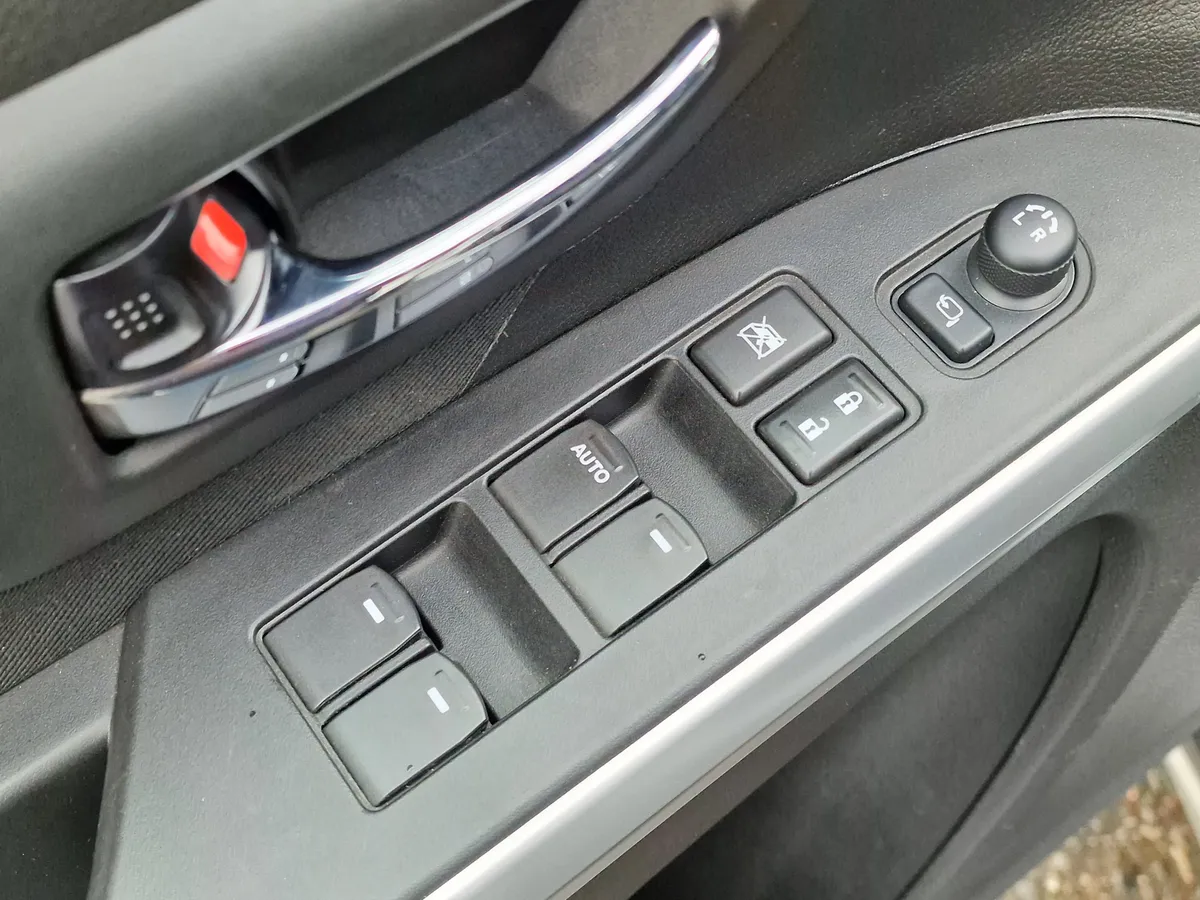 Suzuki SX4 1.6 MT (117 л.с.), 2014 — фото 9