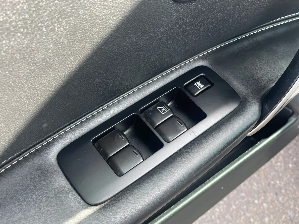 Nissan Qashqai 2.0 CVT AWD (141 л.с.), 2012 — фото 13