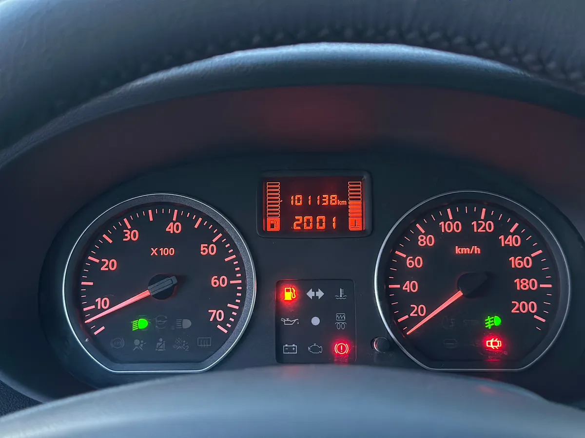 Nissan Almera 1.6 MT (102 л.с.), 2015 — фото 9