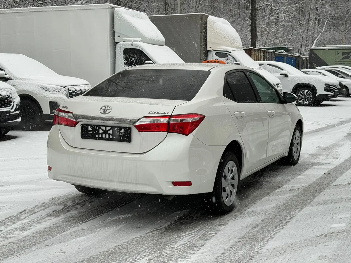 Toyota Corolla 1.6 CVT (122 л.с.), 2014 — фото 4