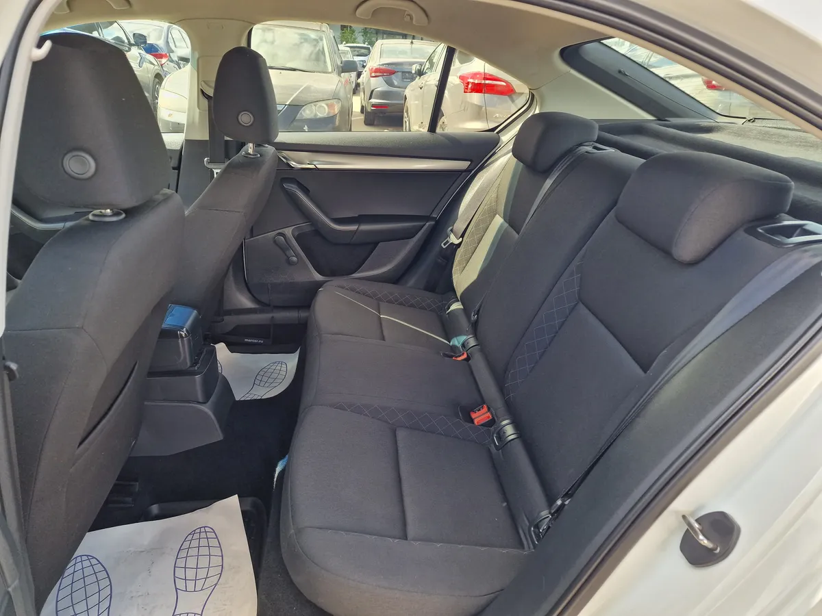 Skoda Octavia 1.6 AT (110 л.с.), 2017 — фото 13