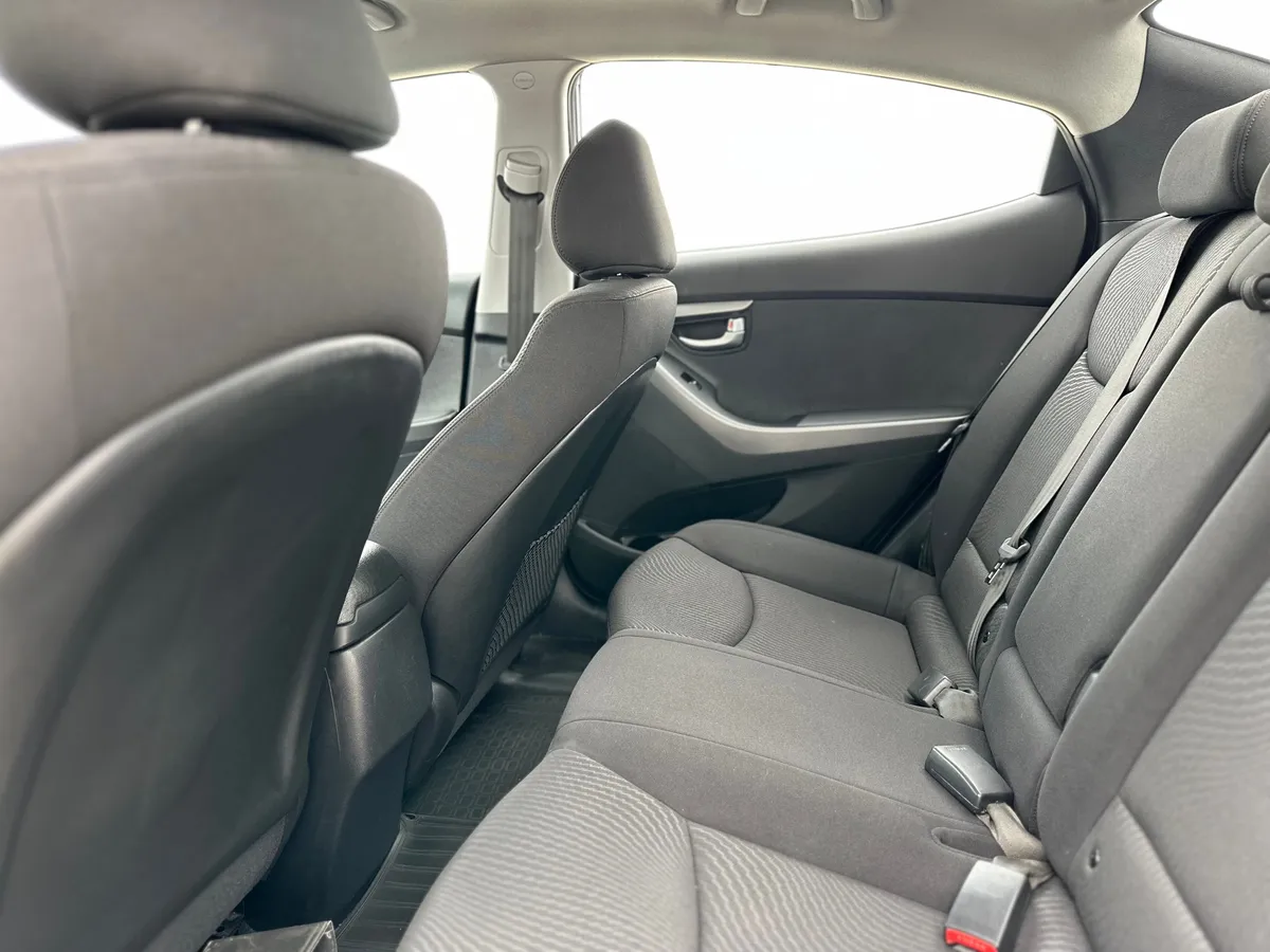 Hyundai Elantra 1.6 AT (132 л.с.), 2015 — фото 18