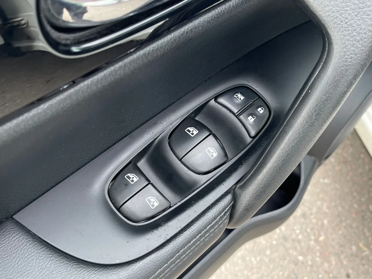 Nissan Qashqai 2.0 CVT 4WD (144 л.с.), 2019 — фото 10