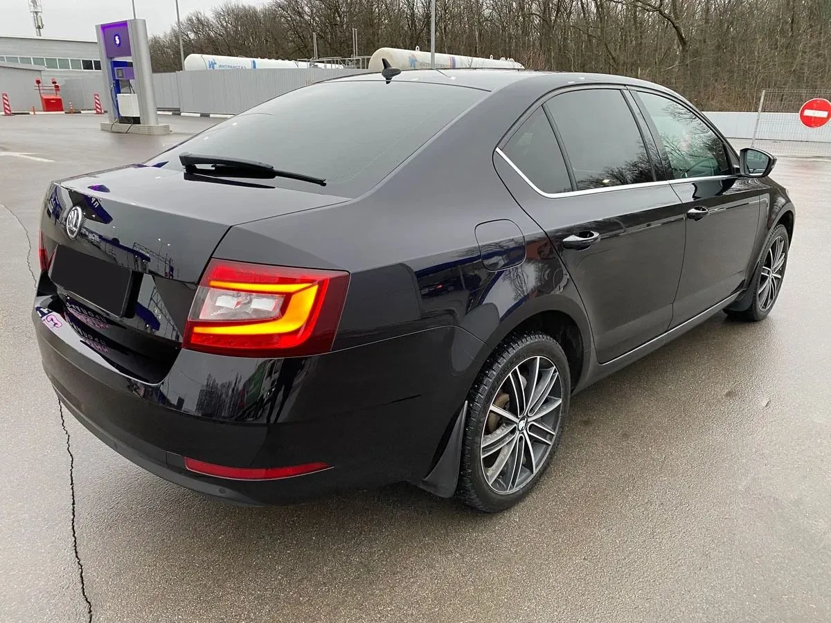 Skoda Octavia 1.8 AMT (180 л.с.), 2020 — фото 4