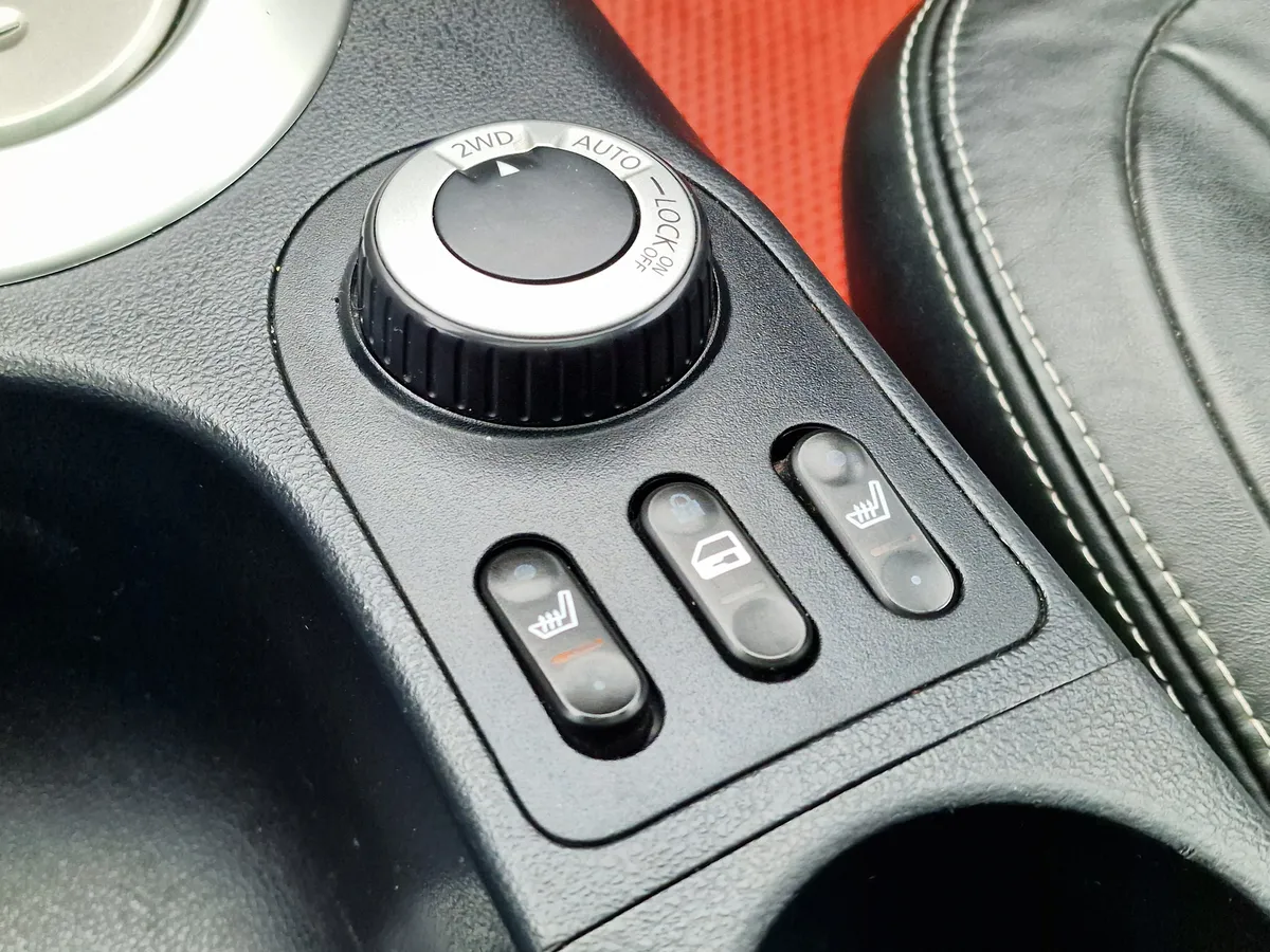 Nissan Qashqai 2.0 CVT AWD (141 л.с.), 2012 — фото 10