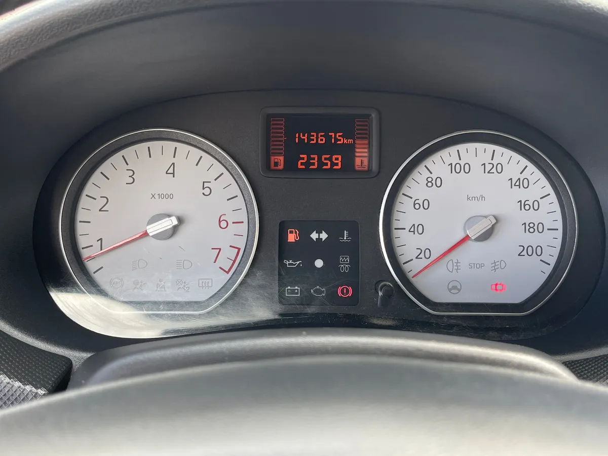 Renault Logan 1.6 MT (84 л.с.)