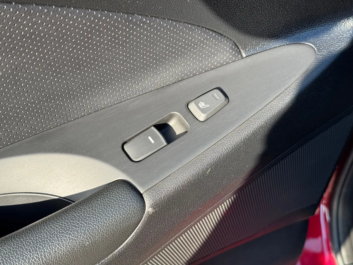 Hyundai Sonata 2.4 MPi AT (178 л.с.), 2012 — фото 15