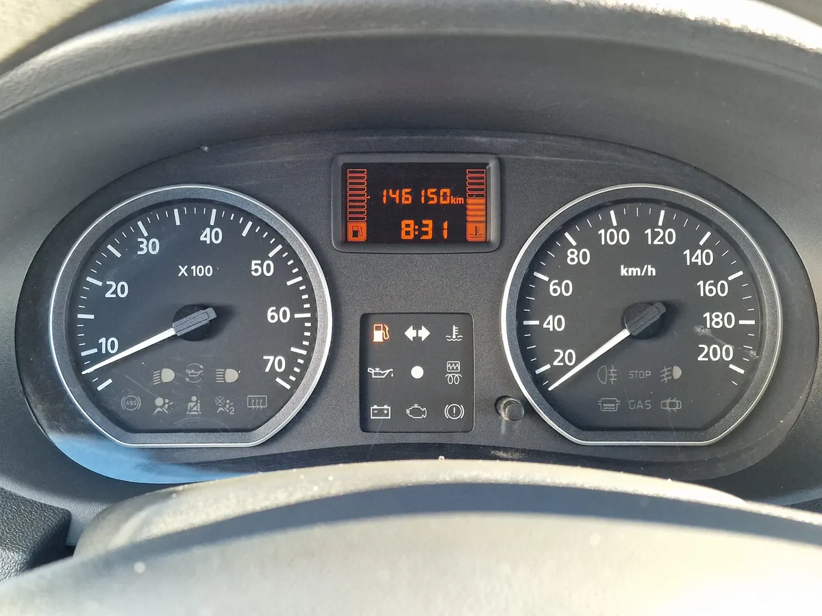 Nissan Almera 1.6 MT (102 л.с.), 2015 — фото 6