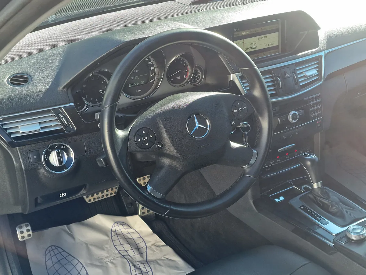 Mercedes-Benz E-Класс E 200 T CGI BlueEfficiency 5G-Tronic (184 л.с.), 2010 — фото 6