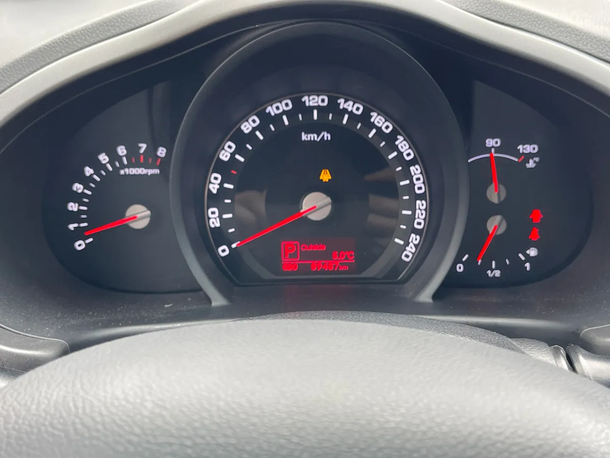 Kia Sportage 2.0 AT (150 л.с.), 2012 — фото 6