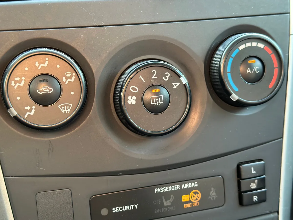 Toyota Corolla 1.6 AT (124 л.с.), 2012 — фото 14