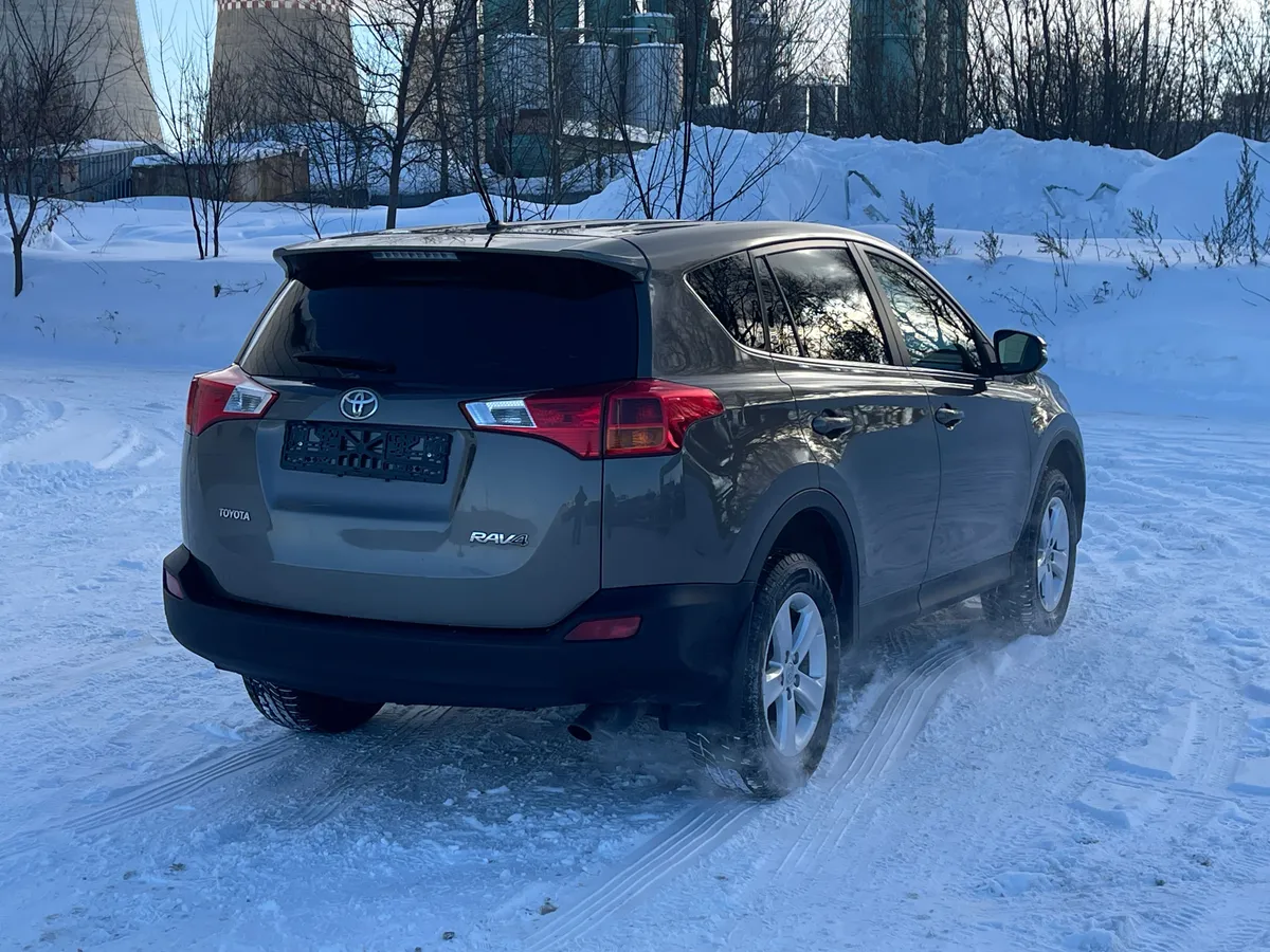 Toyota RAV4 2.0 CVT 4WD (146 л.с.), 2014 — фото 4