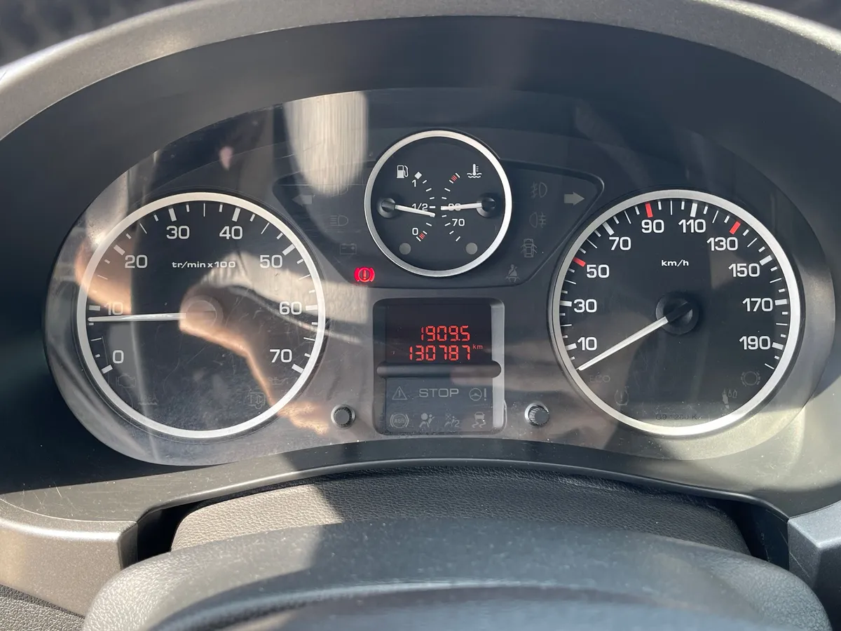 Peugeot Partner 1.6 MT (120 л.с.), 2017 — фото 6