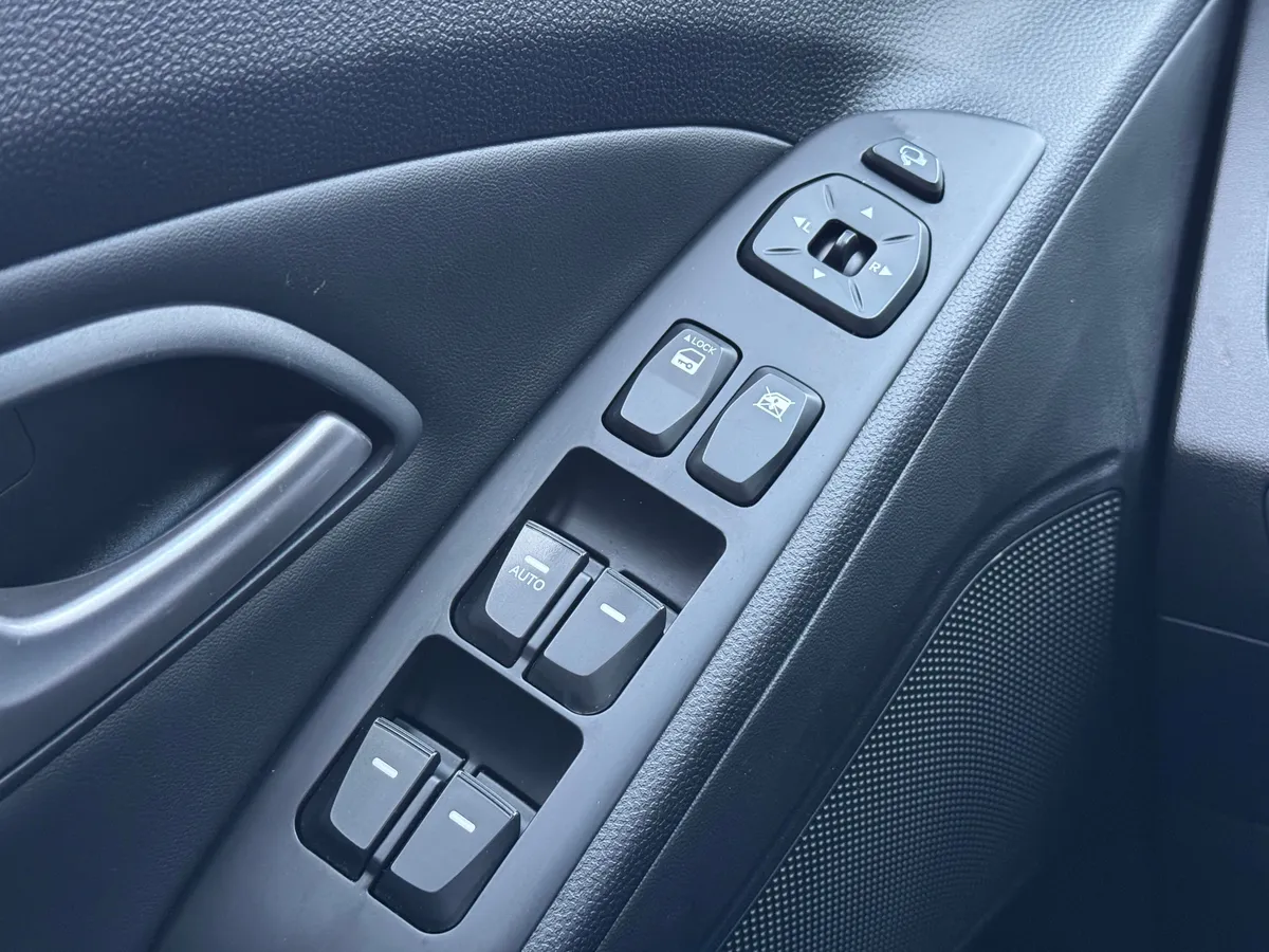 Hyundai ix35 2.0 AT (150 л.с.), 2013 — фото 10