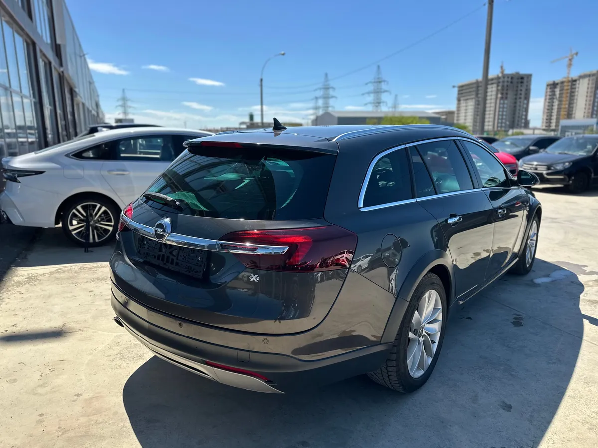 Opel Insignia 2.0 CDTI AT 4x4 (163 л.с.)